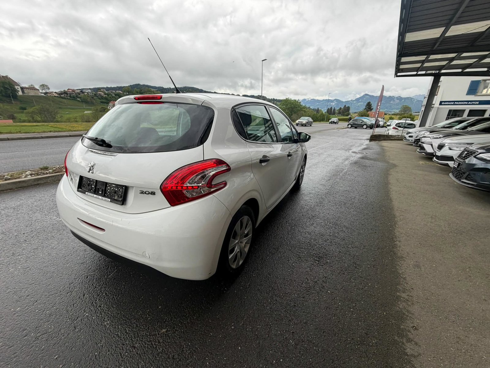 PEUGEOT 208 1.2 VTI Active, Petrol, Second hand / Used, Manual - 7