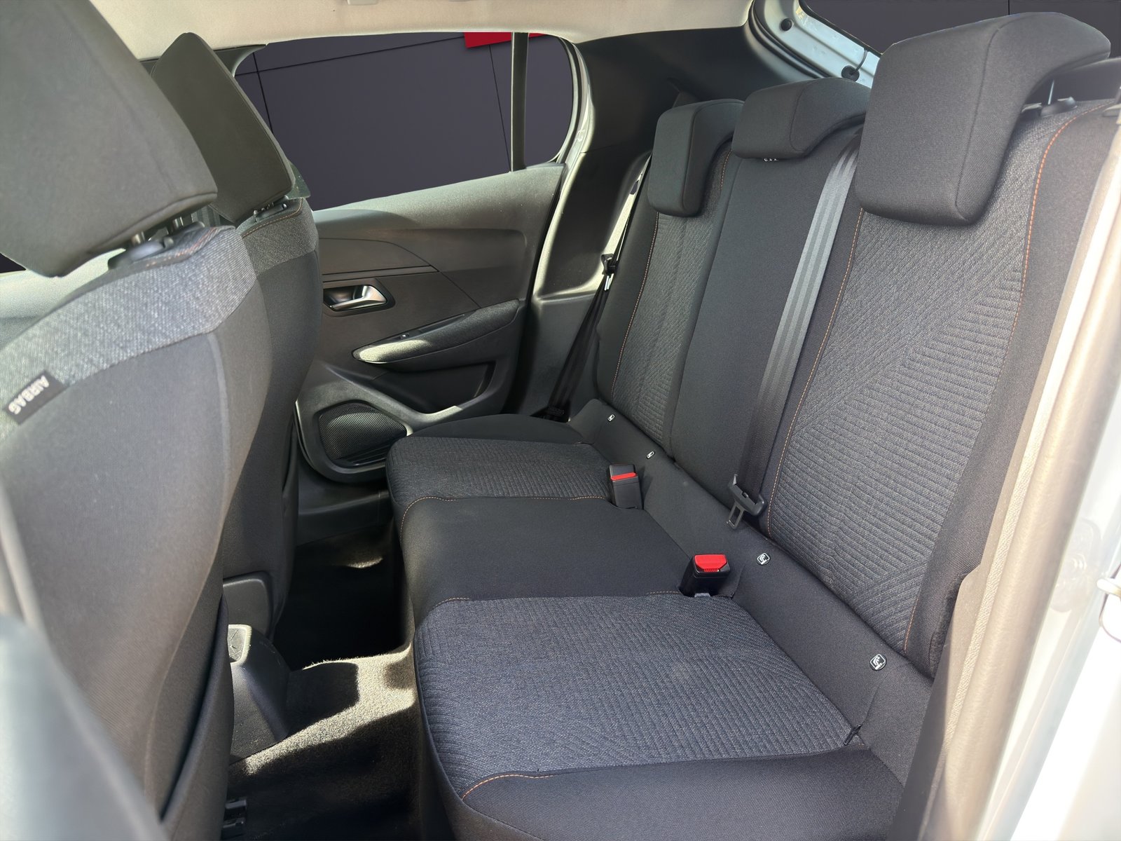 PEUGEOT 208 1.2 PureTech 100 Style, Essence, Occasion / Utilisé, Manuelle - 7