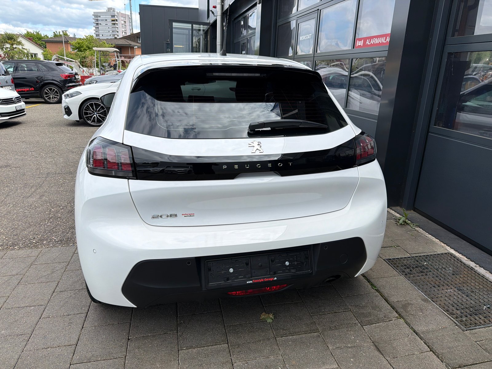 PEUGEOT 208 1.2 PureTech Active Pack, Benzin, Occasion / Gebraucht, Handschaltung - 5