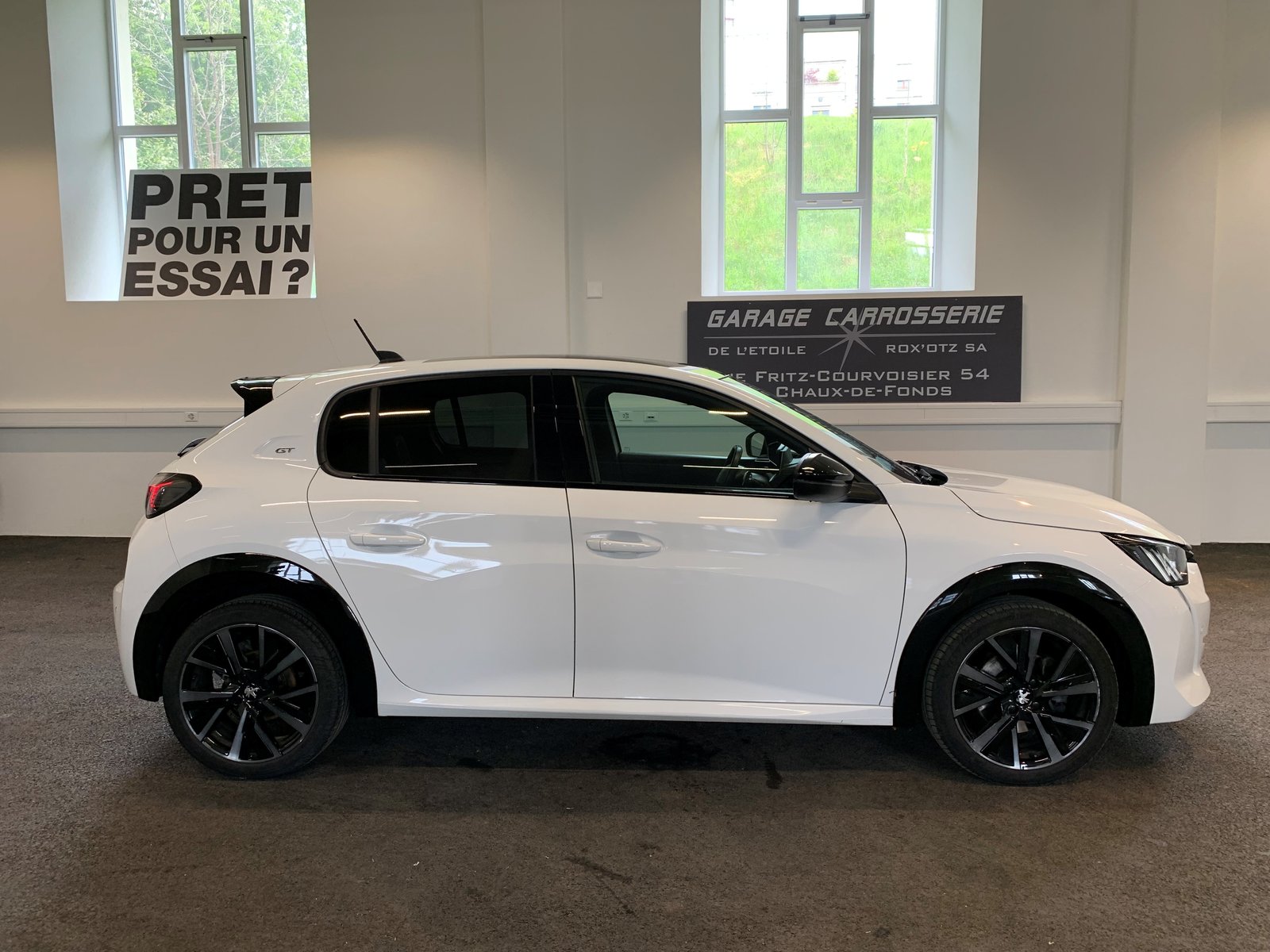 PEUGEOT 208 1.2 PureTech GT EAT8, Essence, Occasion / Utilisé, Automatique - 5