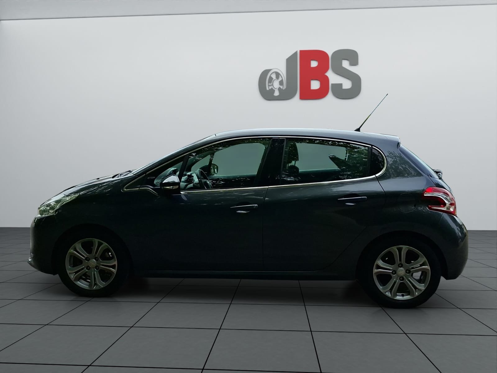 PEUGEOT 208 1.2 VTI Access, Petrol, Second hand / Used, Manual - 4