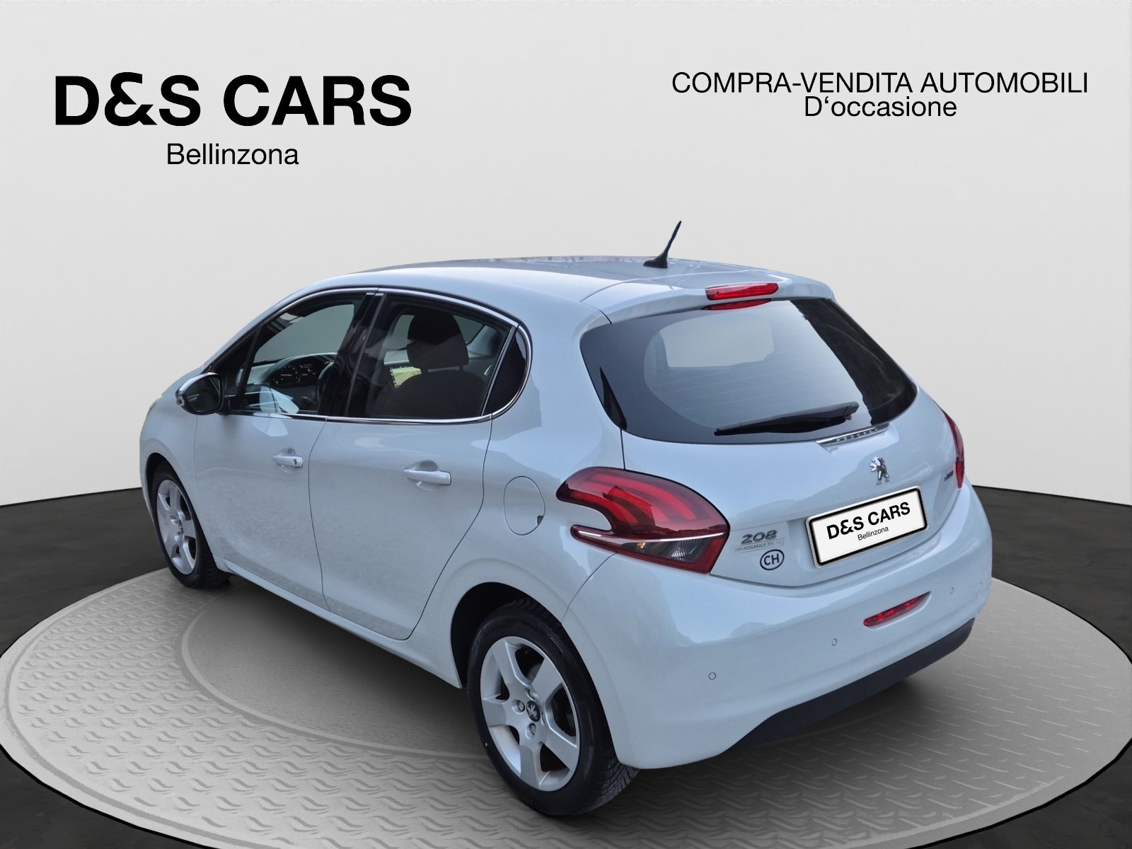 PEUGEOT 208 1.2 PureTech Allure, Petrol, Second hand / Used, Manual - 3