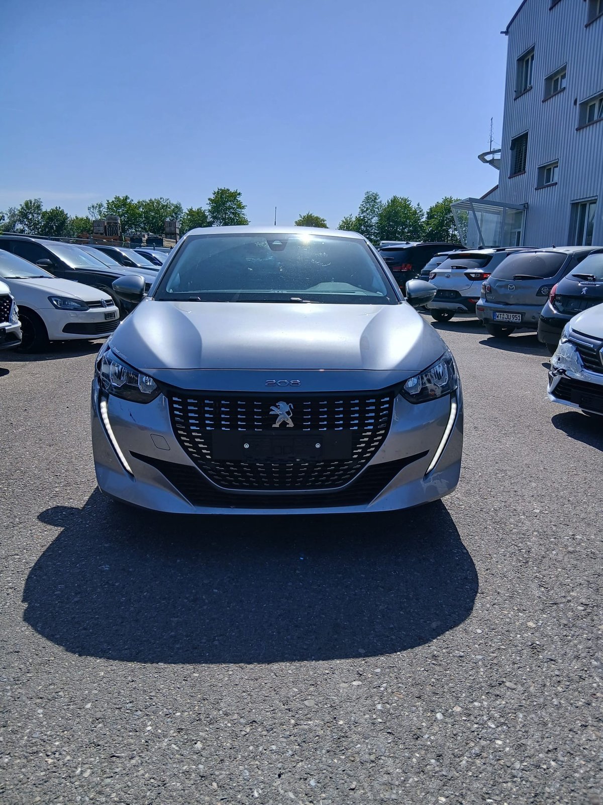 PEUGEOT 208 1.2 PureTech Allure Pack EAT8/ Front Schade Rech