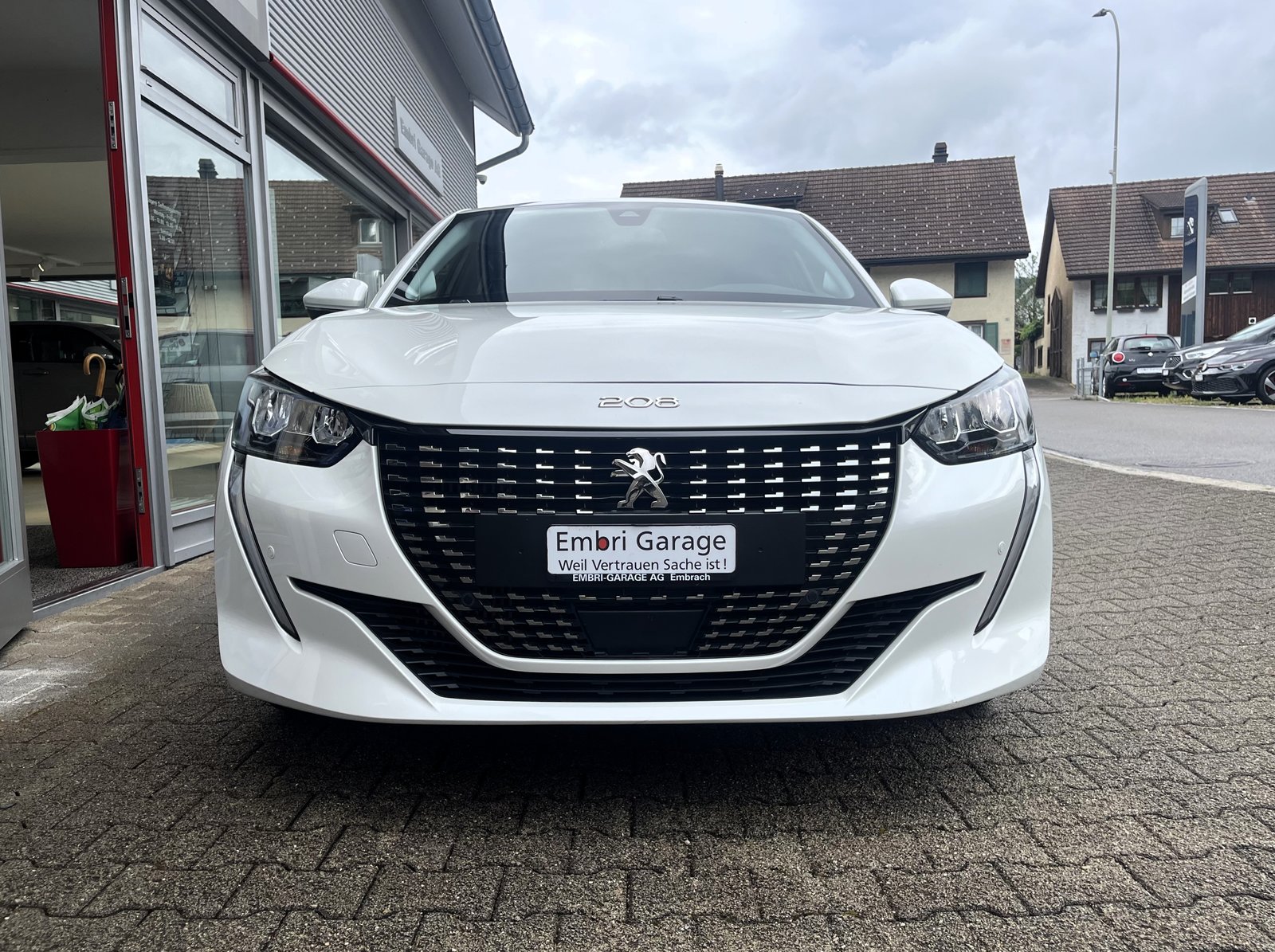 PEUGEOT 208 1.2 PureTech Allure EAT8, Benzina, Occasioni / Usate, Automatico - 2