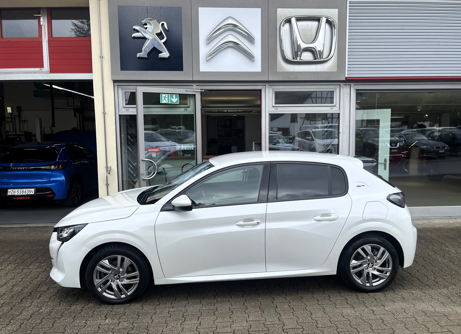 PEUGEOT 208 1.2 PureTech Allure EAT8, Benzina, Occasioni / Usate, Automatico - 4