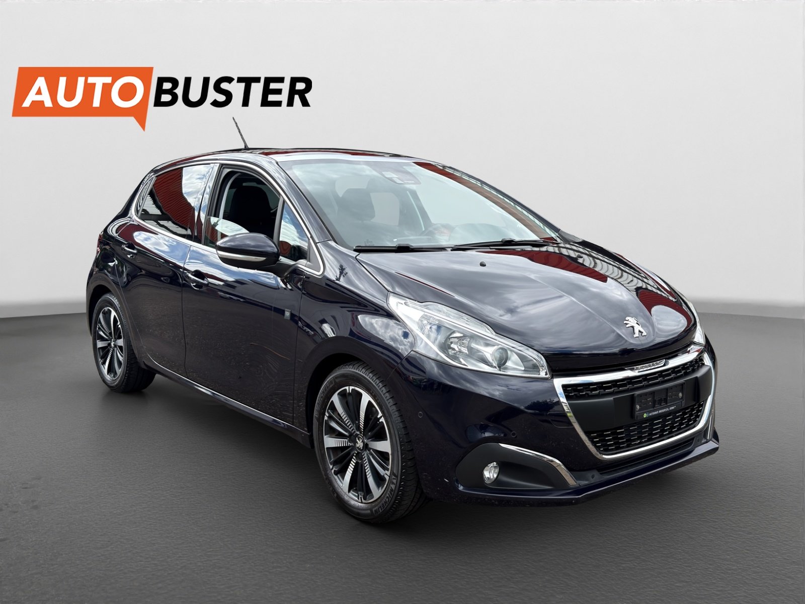 PEUGEOT 208 1.2 PureTech Signature, Benzin, Occasion / Gebraucht, Handschaltung - 7