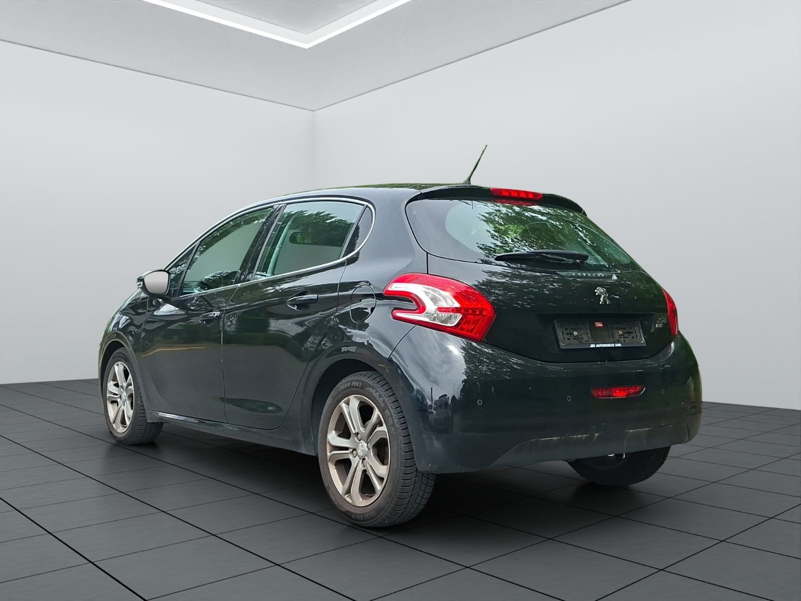 PEUGEOT 208 1.6 e-HDI Allure, Diesel, Occasion / Gebraucht, Handschaltung - 5