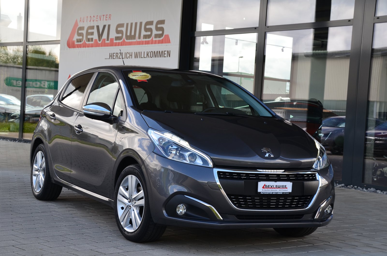 PEUGEOT 208 1.2 PureTech Signature*Frisch ab MFK,1 Jahr oder, Essence, Occasion / Utilisé, Manuelle - 2