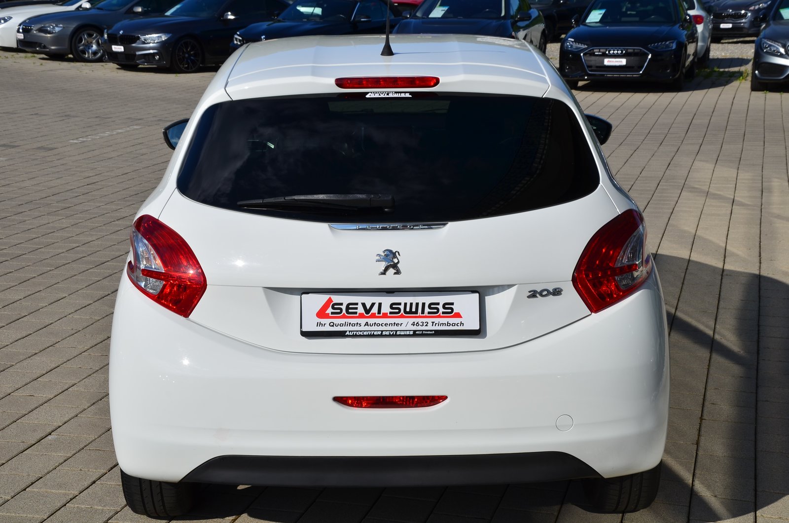 PEUGEOT 208 1.2 VTI Style*Ab MFK,1 Jahr oder 20'000km Garant, Essence, Occasion / Utilisé, Manuelle - 6