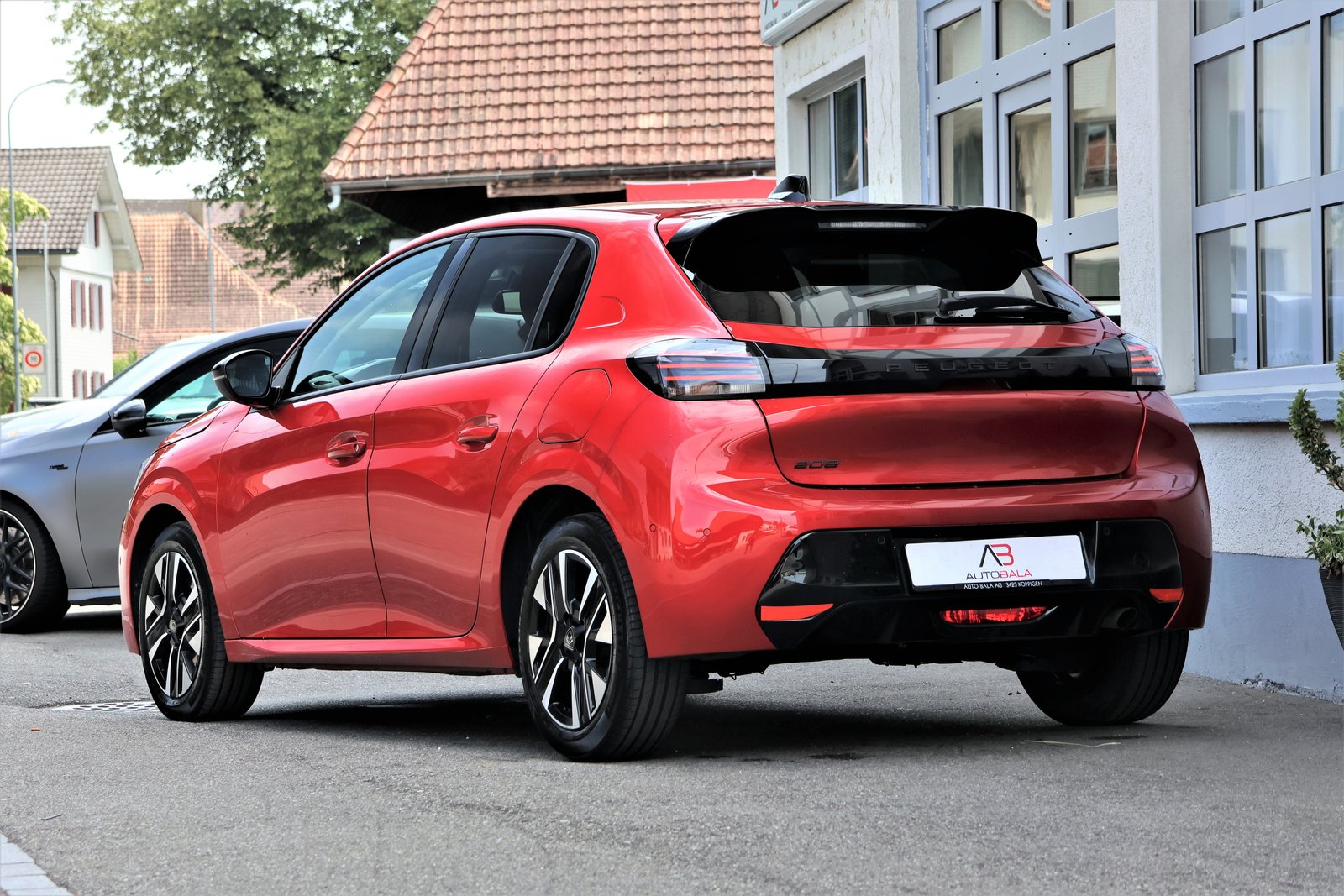 PEUGEOT 208 1.2 PureTech Allure EAT8, Benzina, Occasioni / Usate, Automatico - 3