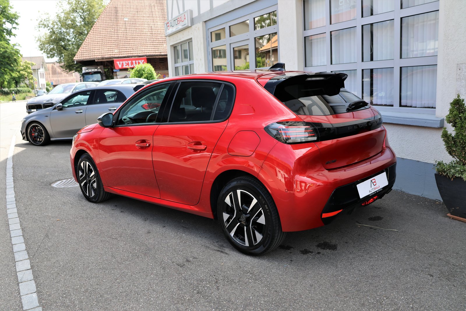 PEUGEOT 208 1.2 PureTech Allure EAT8, Benzina, Occasioni / Usate, Automatico - 7