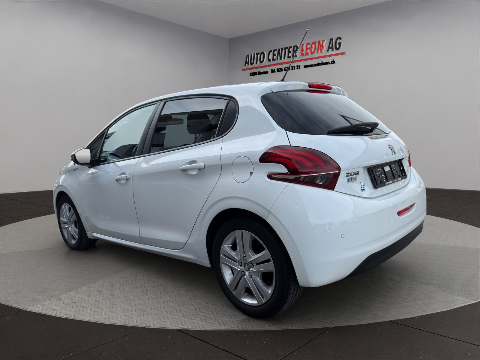 PEUGEOT 208 1.2 PureTech Access, Petrol, Second hand / Used, Manual - 4