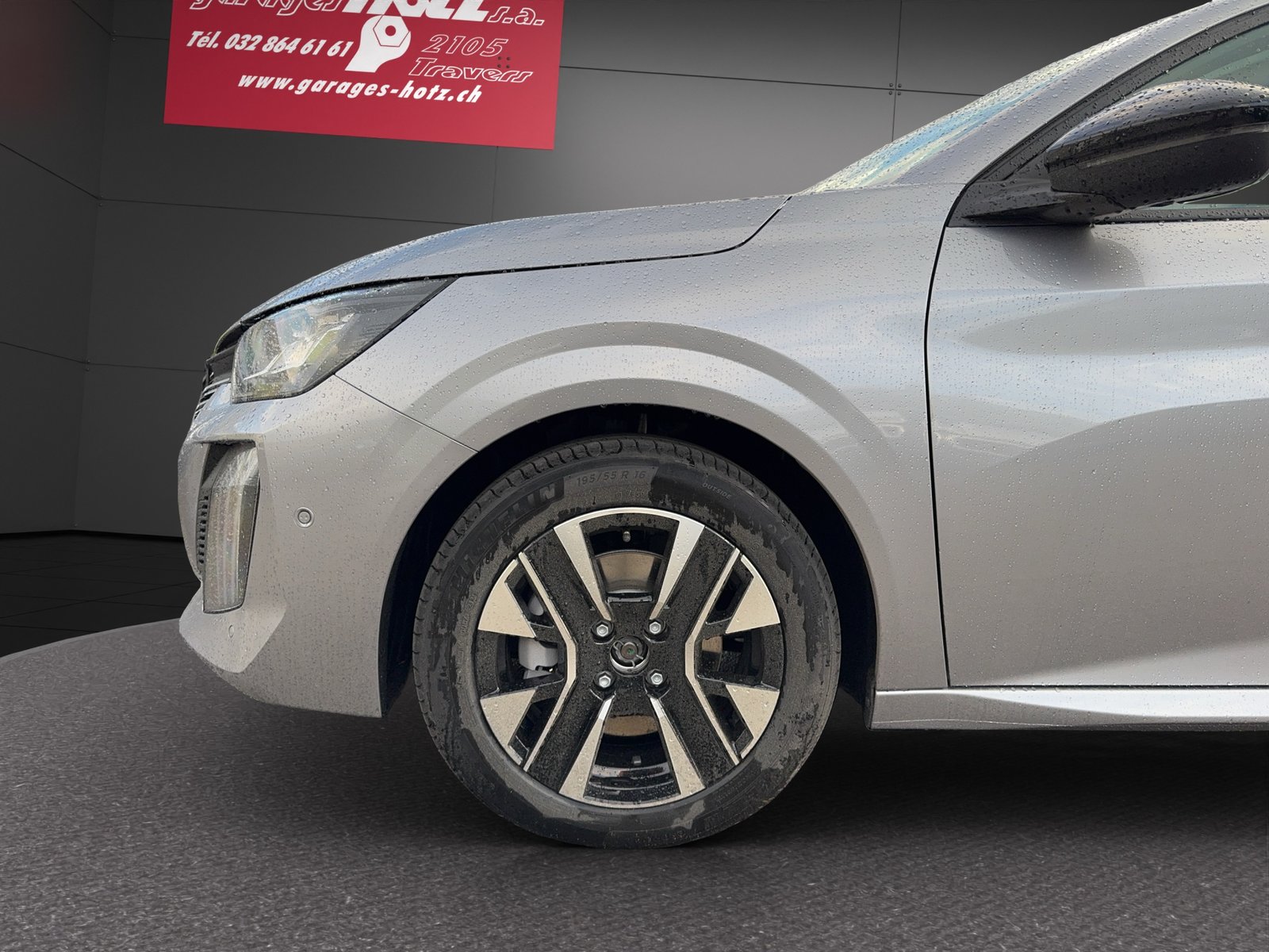 PEUGEOT 208 1.2 Allure, Petrol, Second hand / Used, Manual - 4