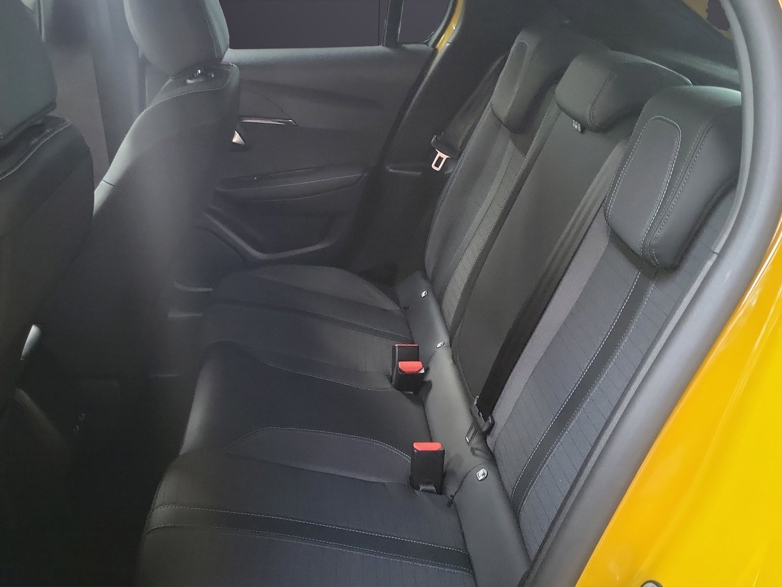 PEUGEOT 208 1.2 Allure Pack, Benzin, Occasion / Gebraucht, Automatik - 6