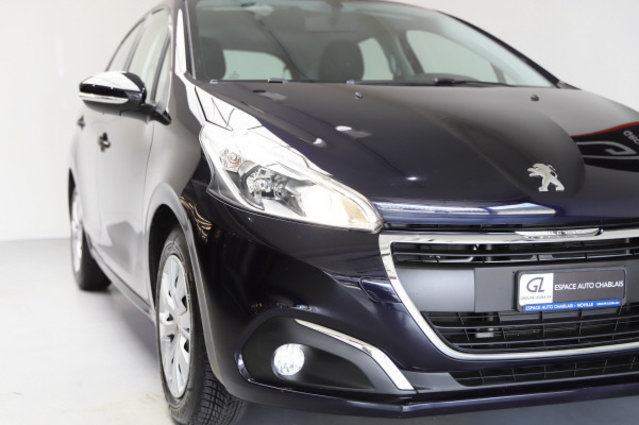 PEUGEOT 208 1.2 PureTech Active, Petrol, Second hand / Used, Manual - 2