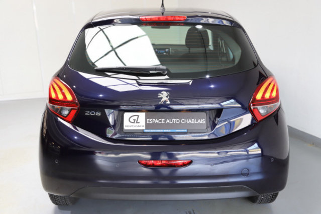 PEUGEOT 208 1.2 PureTech Active, Petrol, Second hand / Used, Manual - 6