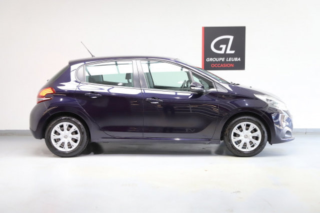 PEUGEOT 208 1.2 PureTech Active, Petrol, Second hand / Used, Manual - 7