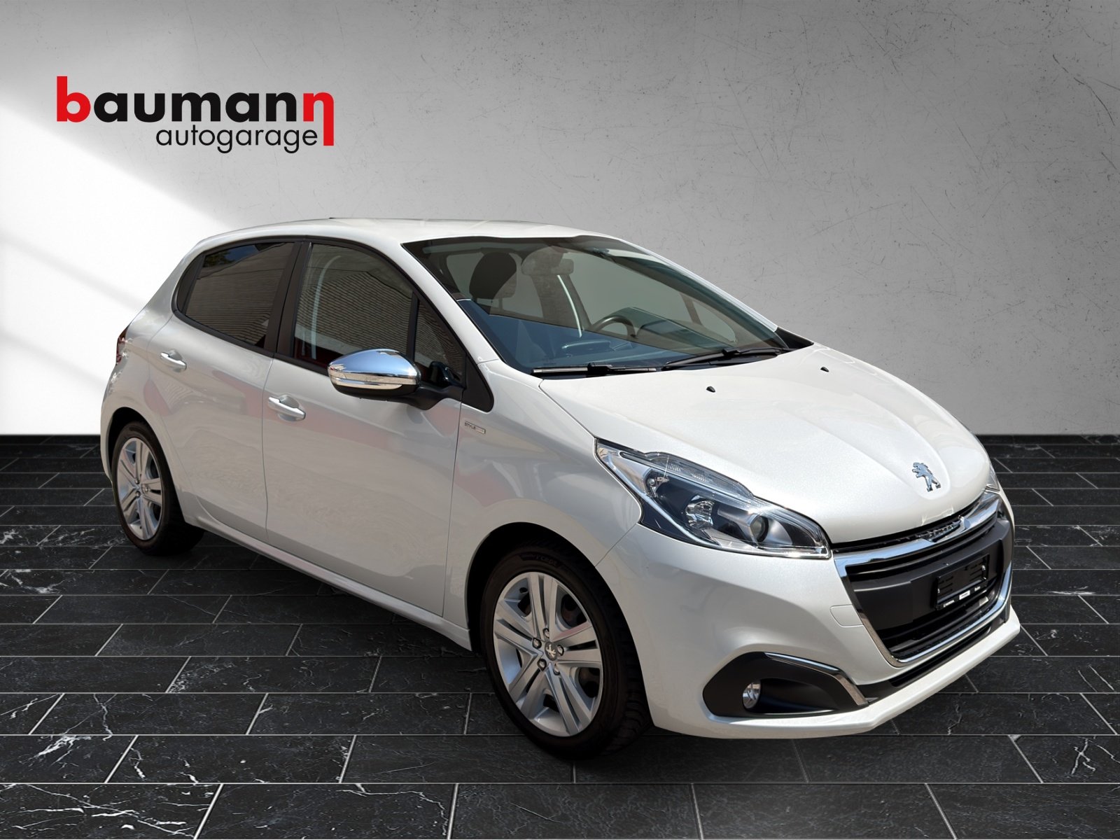 PEUGEOT 208 1.2 PureTech Style, Petrol, Second hand / Used, Manual - 3