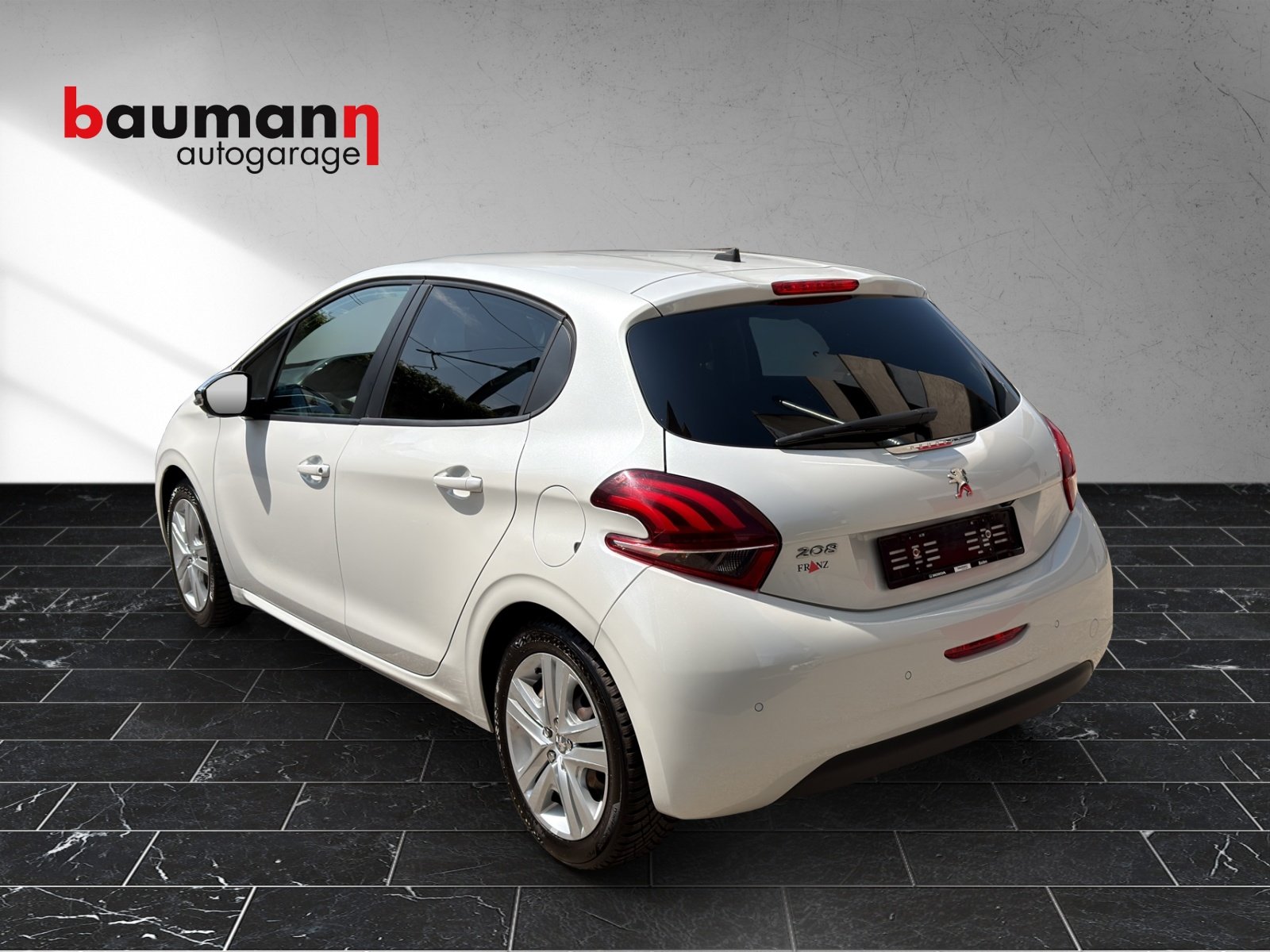 PEUGEOT 208 1.2 PureTech Style, Petrol, Second hand / Used, Manual - 5