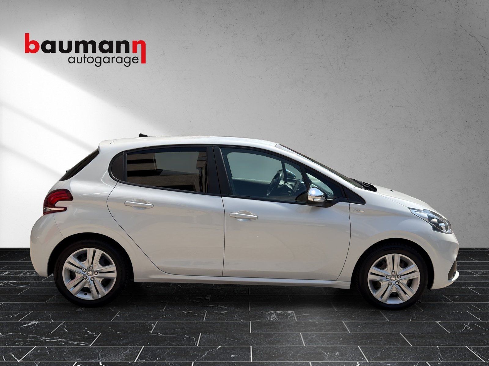 PEUGEOT 208 1.2 PureTech Style, Petrol, Second hand / Used, Manual - 6