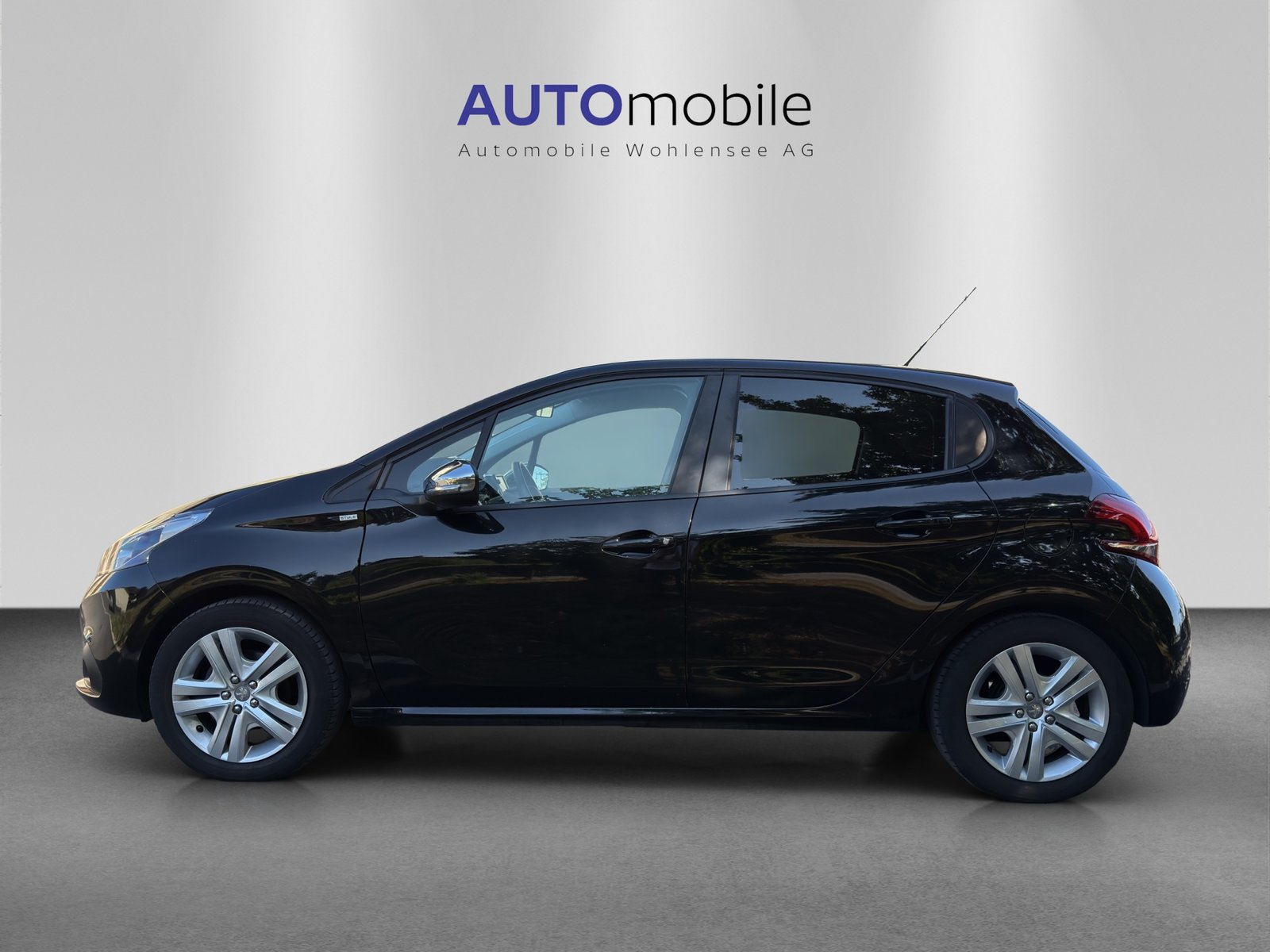 PEUGEOT 208 1.2 PureTech Style