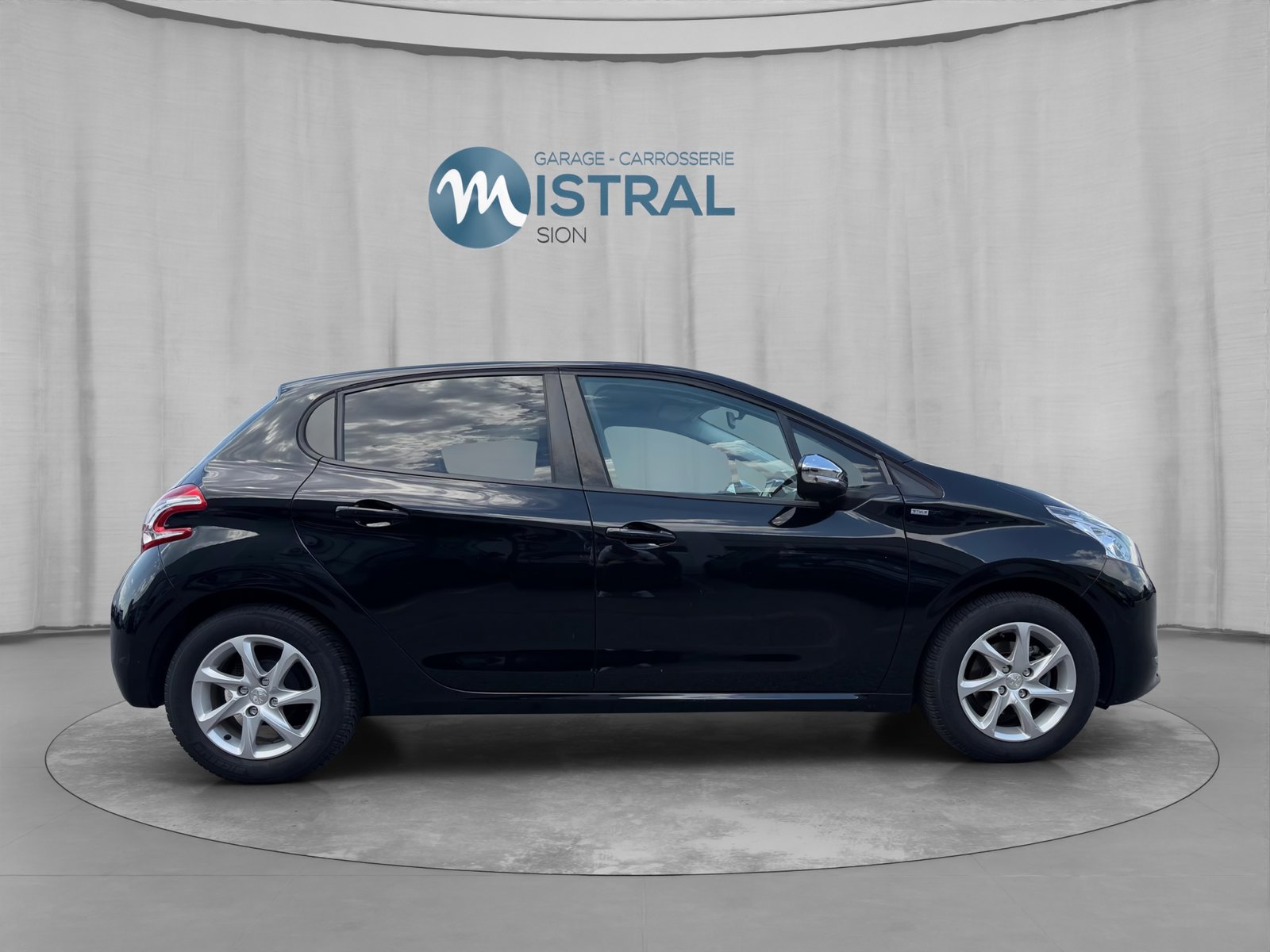 PEUGEOT 208 1.2 VTI Style, Essence, Occasion / Utilisé, Manuelle - 6
