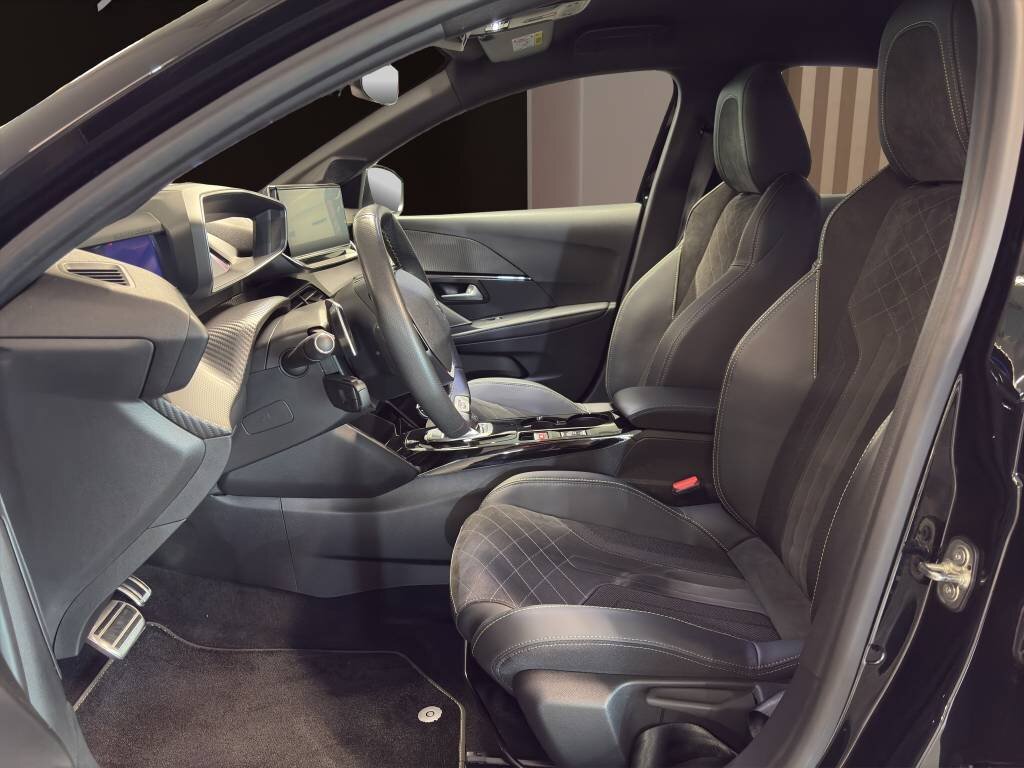 PEUGEOT 208 1.2 PureTech GT Pack EAT8, Benzin, Occasion / Gebraucht, Automatik - 7