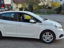 PEUGEOT 208 1.2 PureTech Active, Petrol, Second hand / Used, Manual - 4