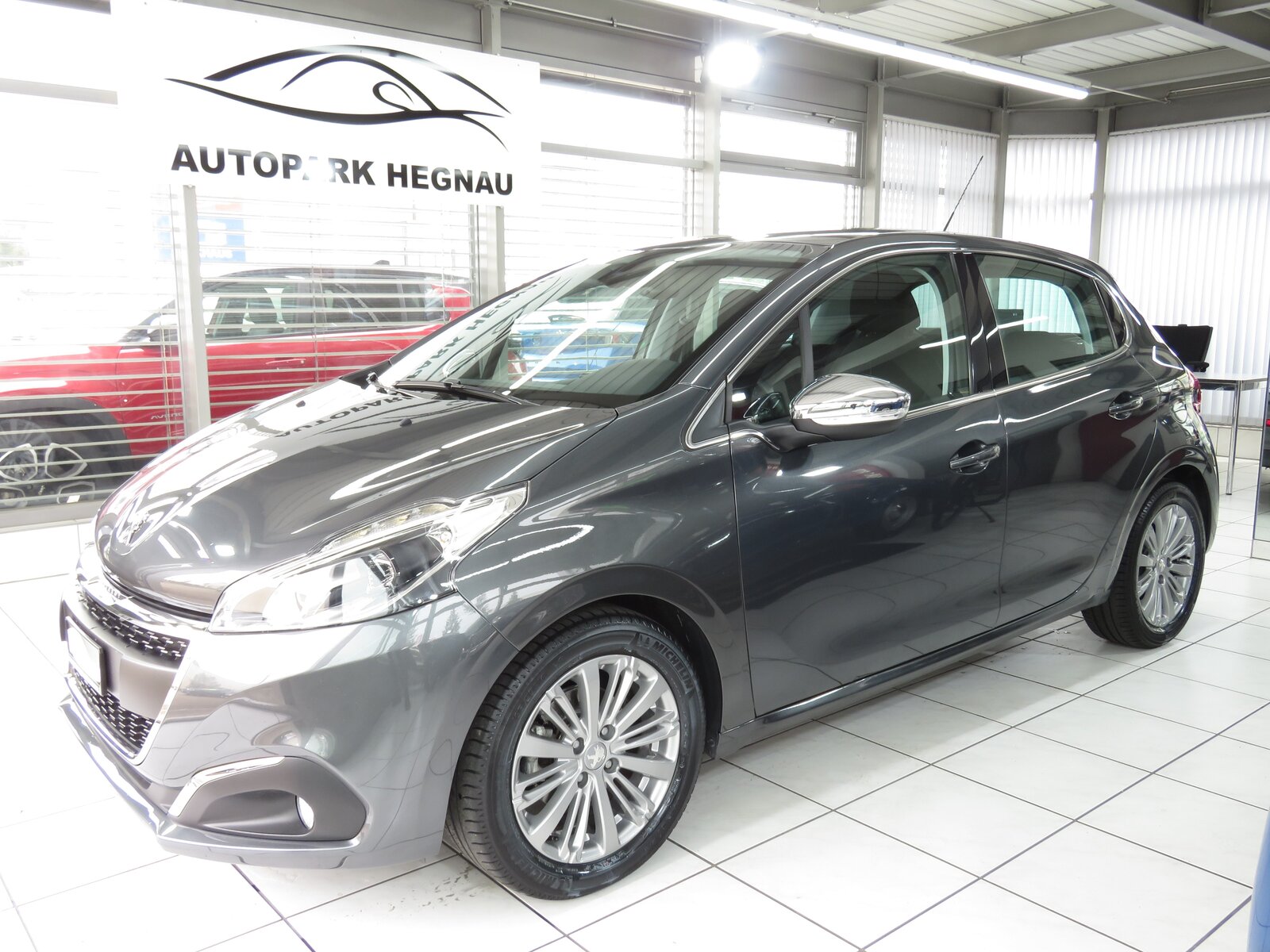 PEUGEOT 208 1.2 PureTech Allure