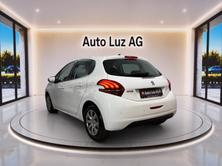 PEUGEOT 208 1.2 PureTech Signature, Petrol, Second hand / Used, Manual - 5
