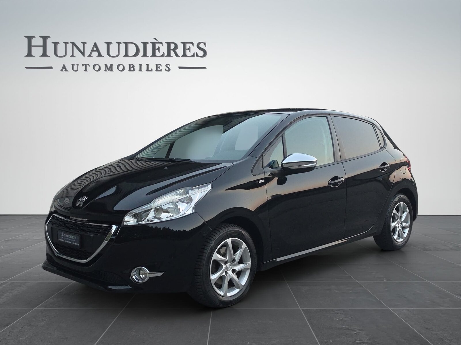 PEUGEOT 208 1.2 VTI Style