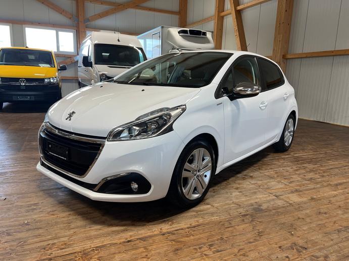 PEUGEOT 208 1.2 PureTech Style, Petrol, Second hand / Used, Manual