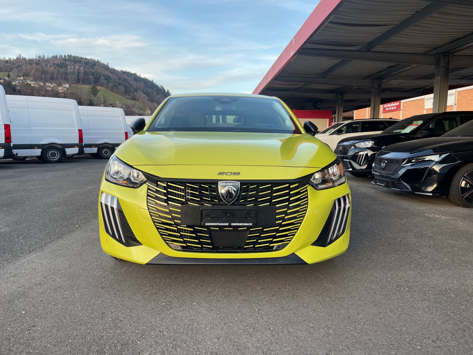 PEUGEOT 208 1.2 MHEV 110 Allure Premium, Hybride Léger Essence/Électricité, Voiture de démonstration, Automatique - 2