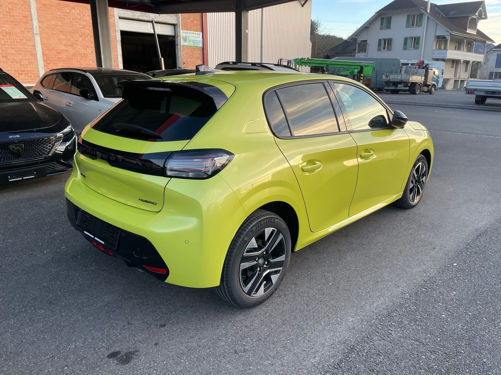 PEUGEOT 208 1.2 MHEV 110 Allure Premium, Hybride Léger Essence/Électricité, Voiture de démonstration, Automatique - 4