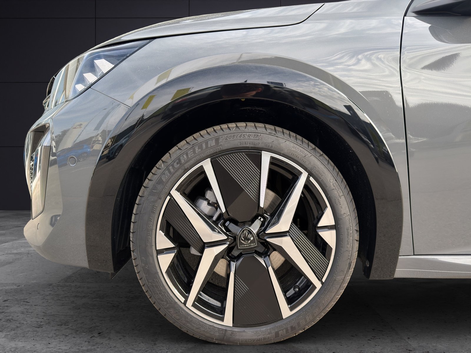 PEUGEOT 208 1.2 MHEV GT, Mild-Hybrid Petrol/Electric, Ex-demonstrator, Automatic - 5