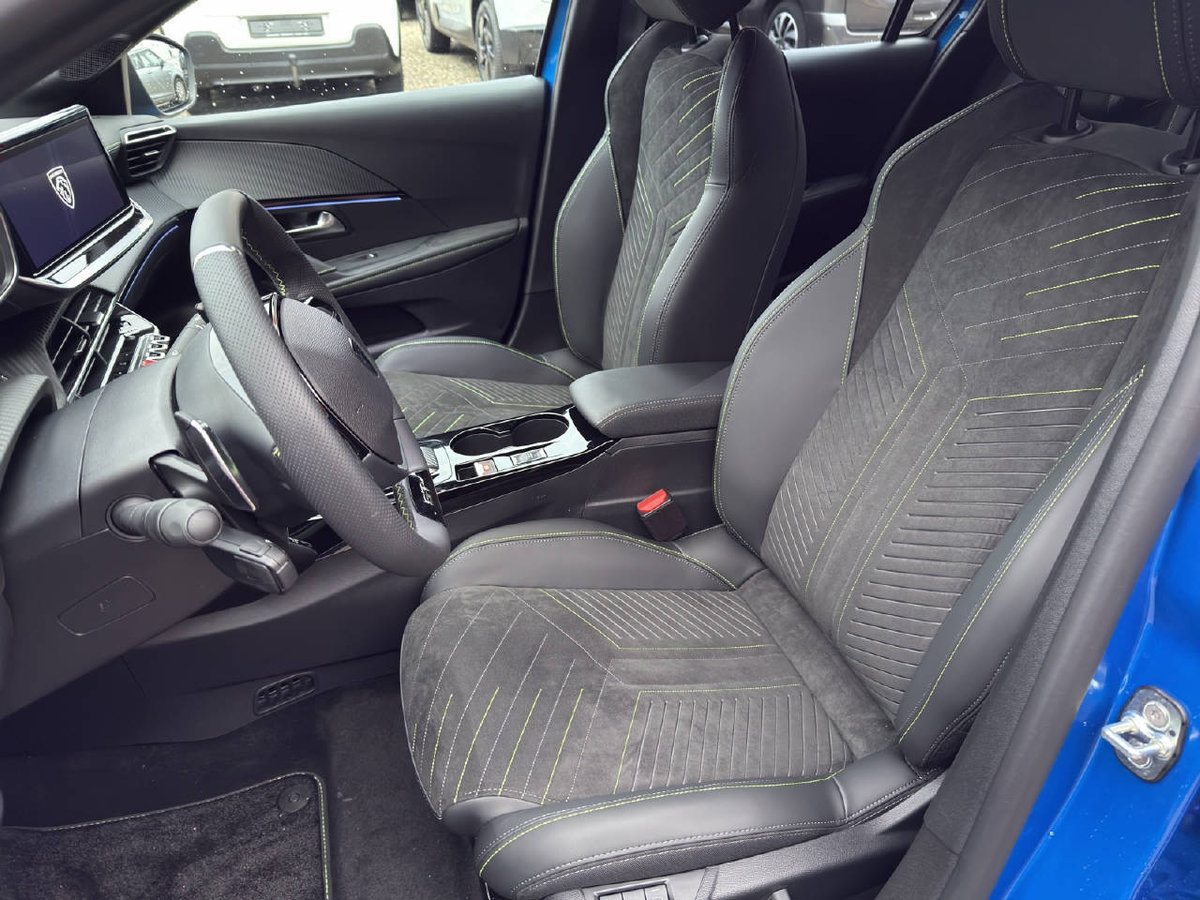 PEUGEOT 208 1.2 Hybrid GT, Hybride Léger Essence/Électricité, Voiture nouvelle, Automatique - 5