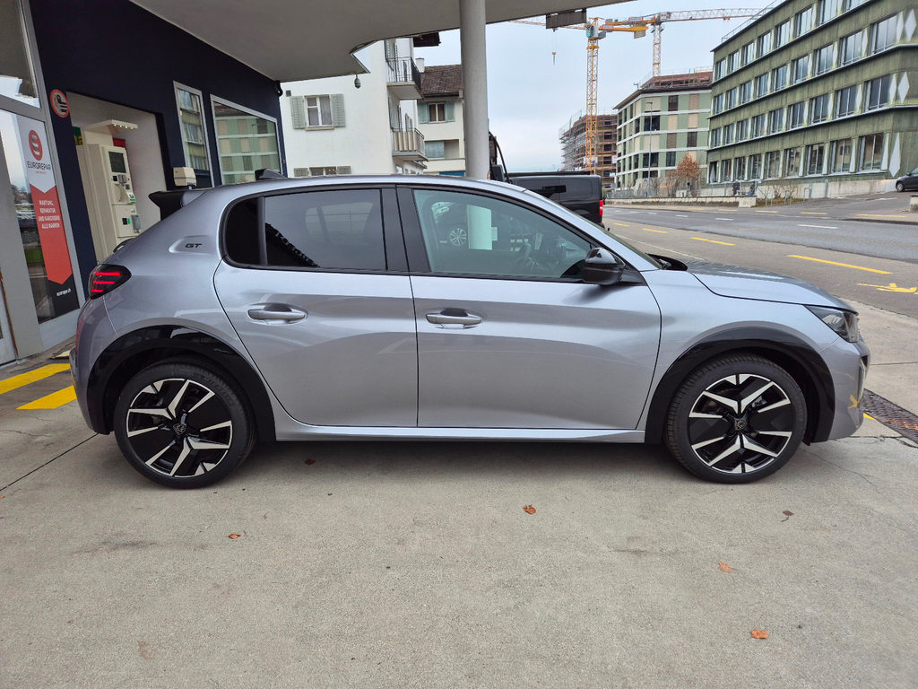 PEUGEOT 208 1.2 Hybrid 145 GT, Mild-Hybrid Petrol/Electric, New car, Automatic - 4