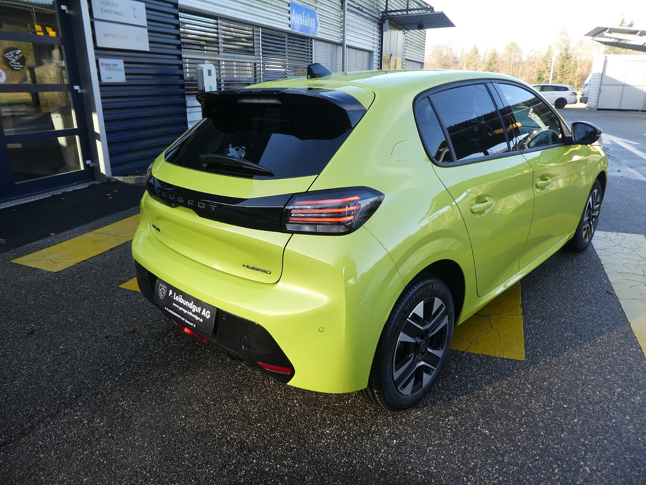 PEUGEOT 208 1.2 Hybrid Allure Premium, Mild-Hybrid Benzin/Elektro, Neuwagen, Automatik - 5