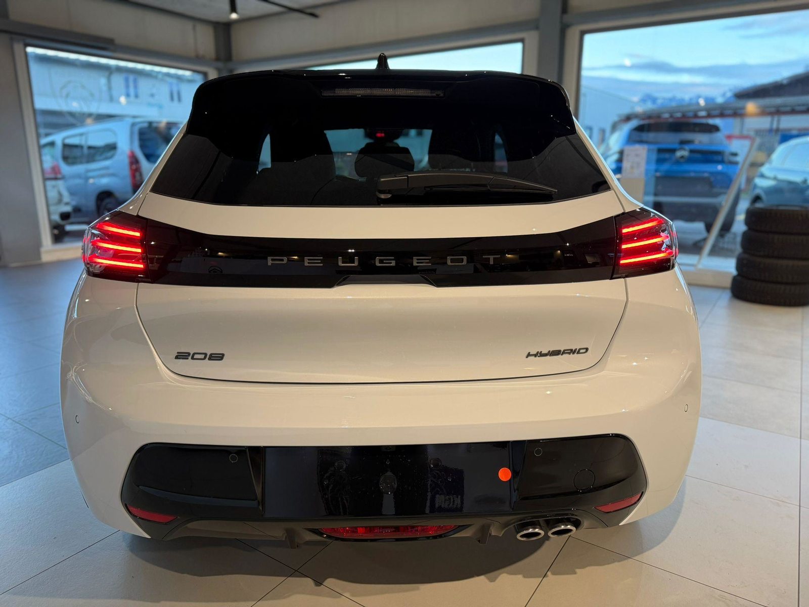 PEUGEOT 208 1.2 Hybrid 145 GT, Hybride Léger Essence/Électricité, Voiture nouvelle, Automatique - 3
