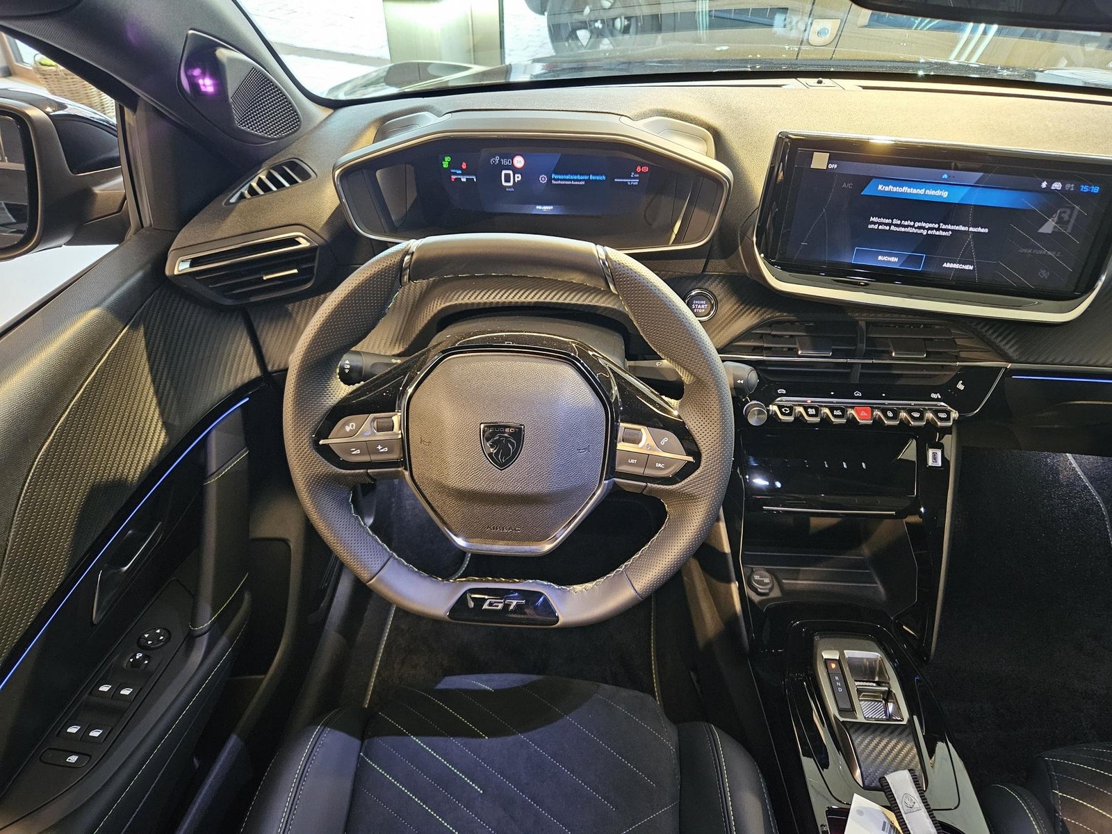 PEUGEOT 208 1.2 Hybrid 145 GT, Hybride Léger Essence/Électricité, Voiture nouvelle, Automatique - 6