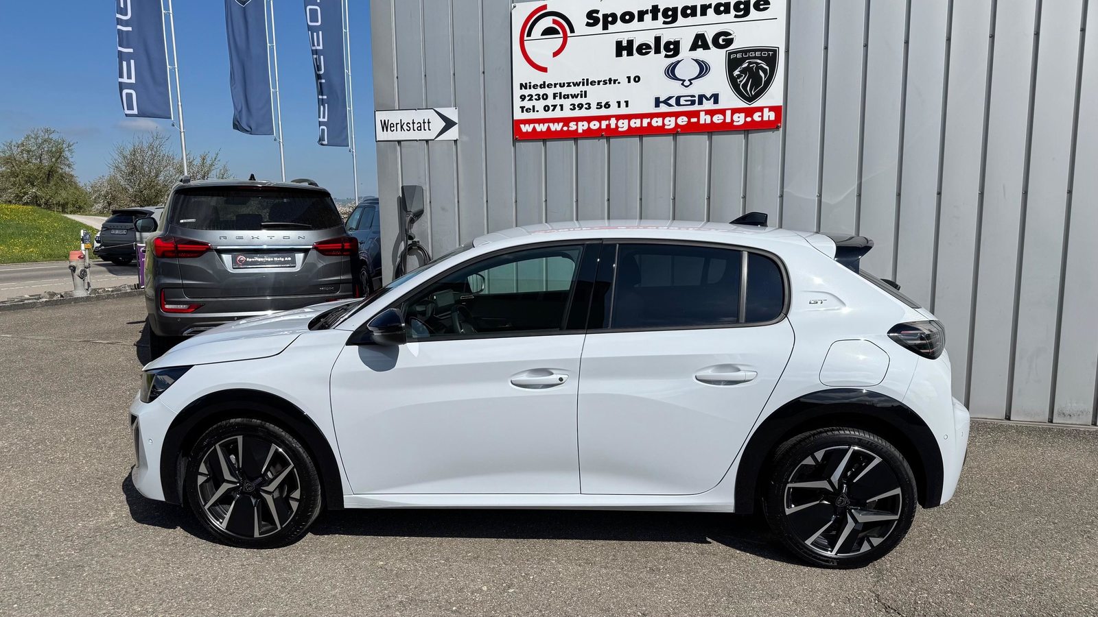 PEUGEOT 208 1.2 Hybrid 145 GT, Mild-Hybrid Petrol/Electric, New car, Automatic - 3