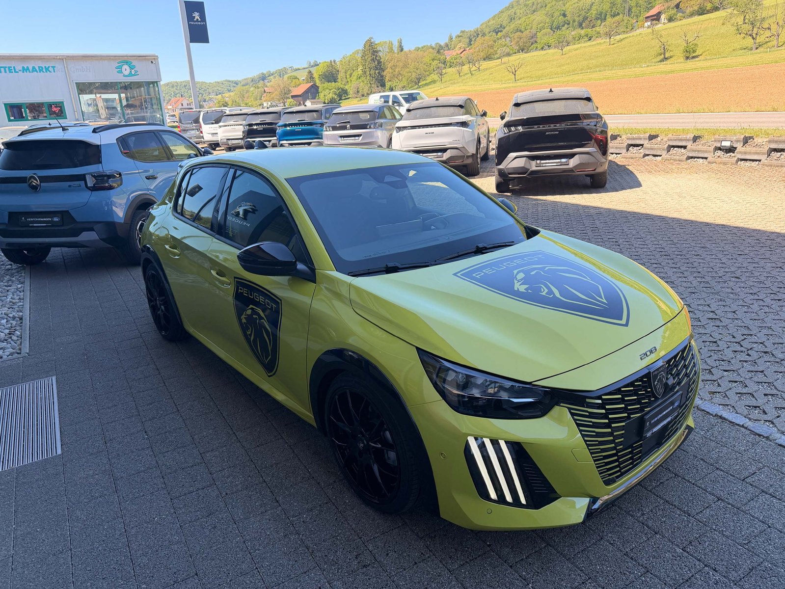 PEUGEOT 208 1.2 Hybrid 145 GT, Mild-Hybrid Benzin/Elektro, Neuwagen, Automatik - 4