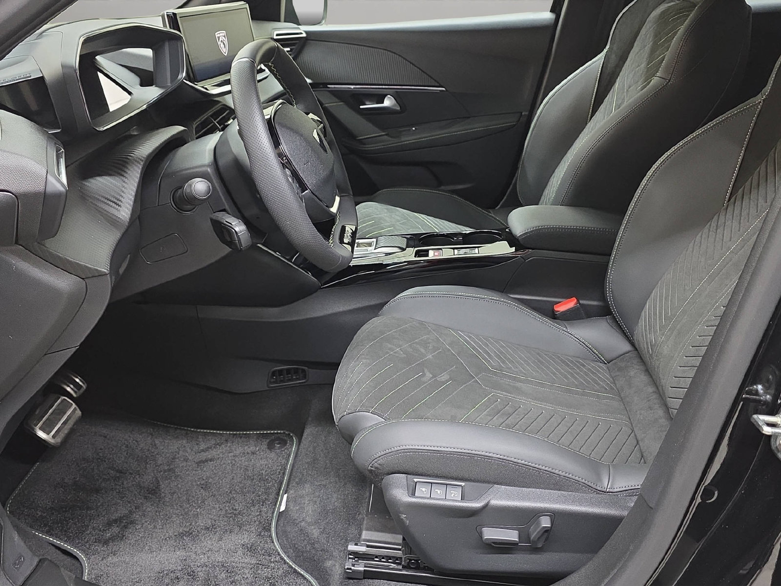 PEUGEOT 208 1.2 Hybrid 145 GT, Mild-Hybrid Petrol/Electric, New car, Automatic - 6