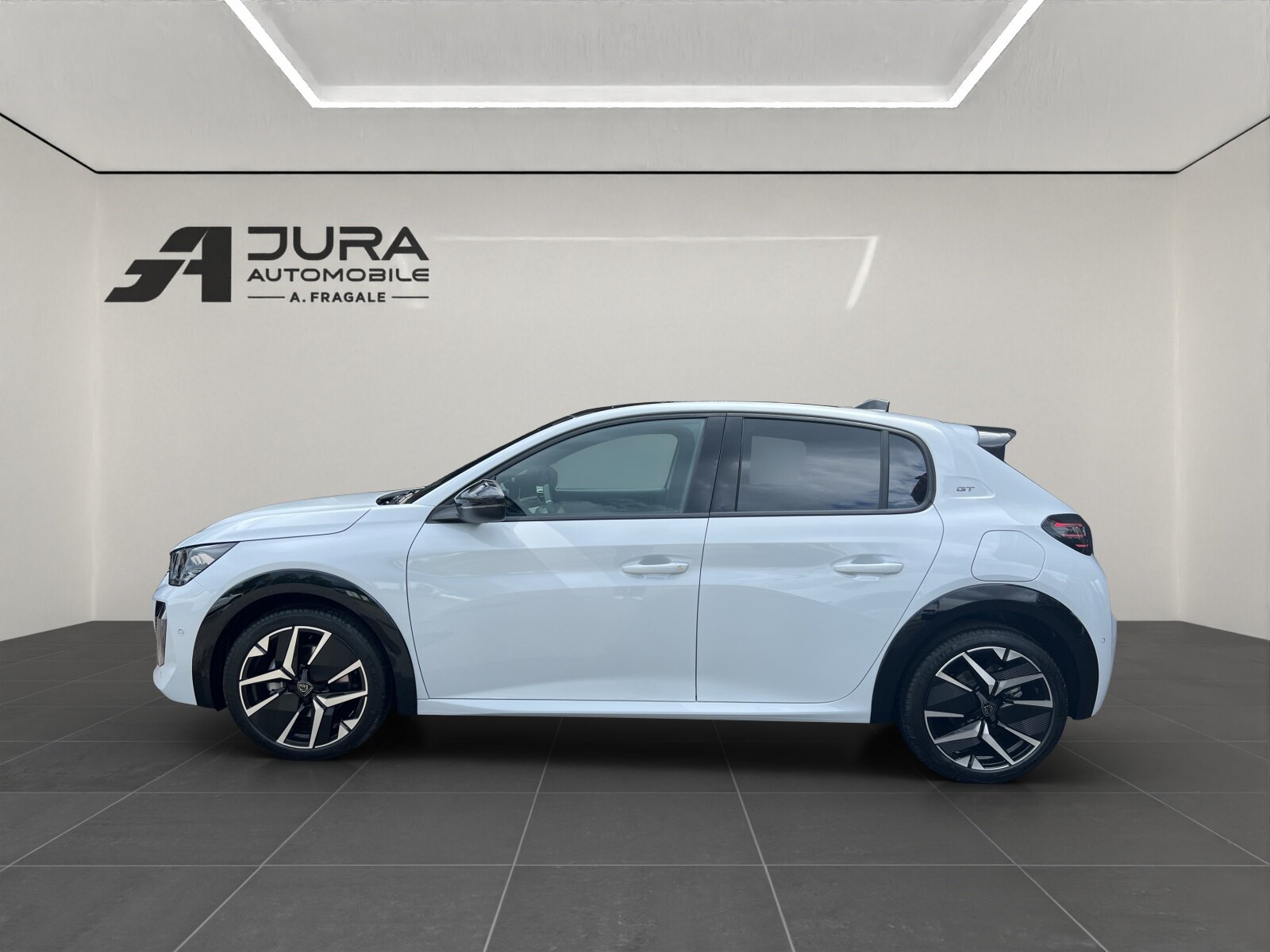 PEUGEOT 208 1.2 Hybrid 145 GT, Mild-Hybrid Petrol/Electric, New car, Automatic - 4