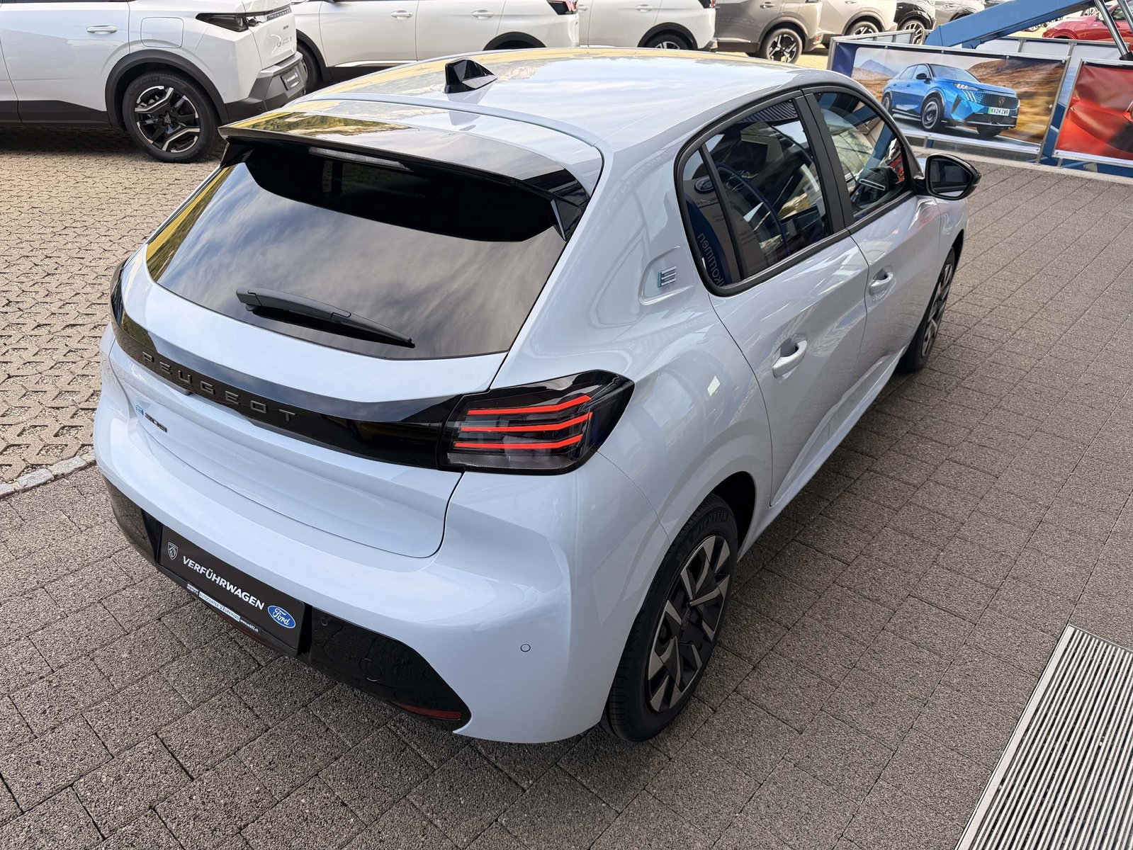 PEUGEOT 208 e-Business * 8 Jahre Werksgarantie*, Elektro, Neuwagen, Automatik - 5