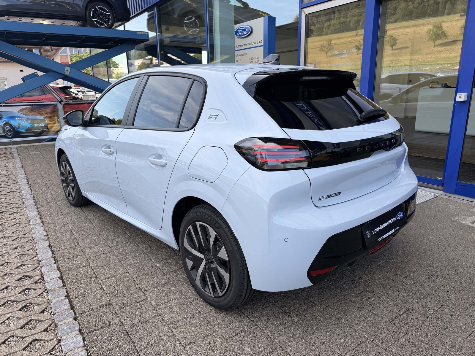 PEUGEOT 208 e-Business * 8 Jahre Werksgarantie*, Elektro, Neuwagen, Automatik - 7
