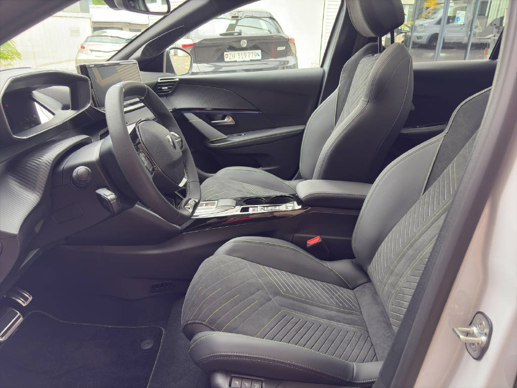 PEUGEOT 208 e-GT, Electric, New car, Automatic - 5