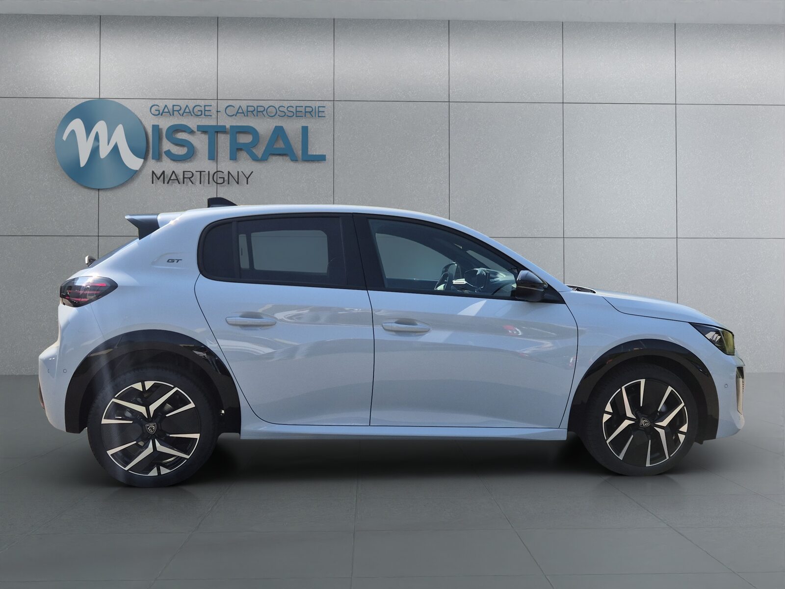 PEUGEOT 208 1.2 Hybrid 145 GT Exclusive, Mild-Hybrid Petrol/Electric, New car, Automatic - 6