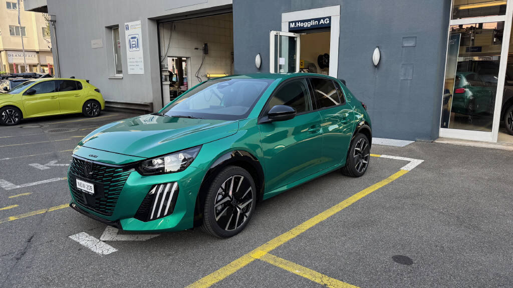 PEUGEOT 208 1.2 Hybrid 145 GT Exclusive