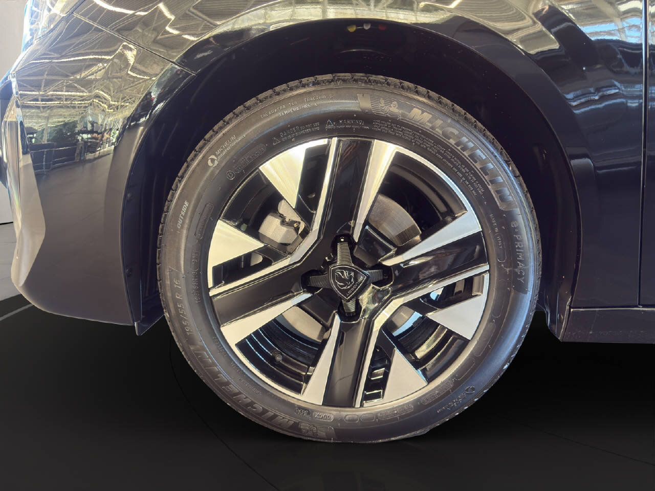 PEUGEOT 208 1.2 Hybrid 110 PS ALLURE PREMIUM AUTOMAT, Mild-Hybrid Benzin/Elektro, Neuwagen, Automatik - 4
